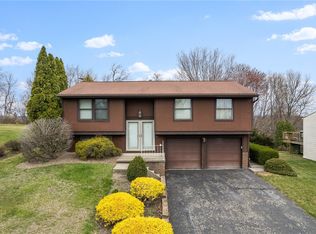 312 Scottsdale Dr, Coraopolis, PA 15108