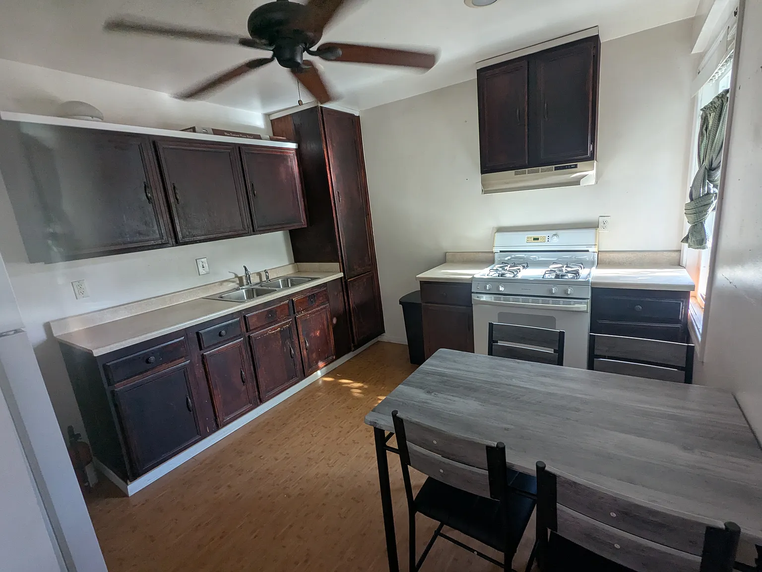 1 bed, 700 sqft, $1,900 — Photo 3