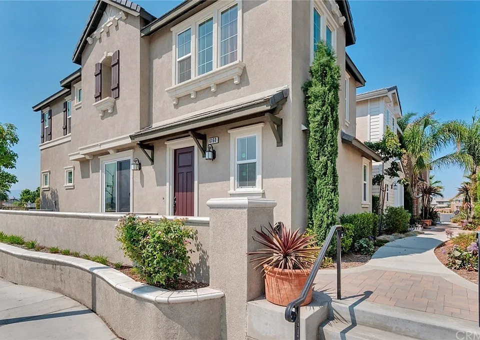 6160 Snapdragon St