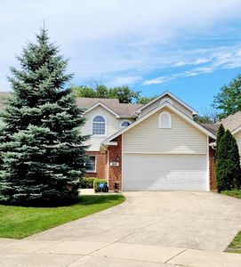 8532 Pearson Dr, Darien, IL, 60561