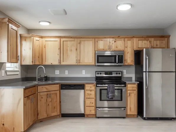 Meadowcreek Townhomes