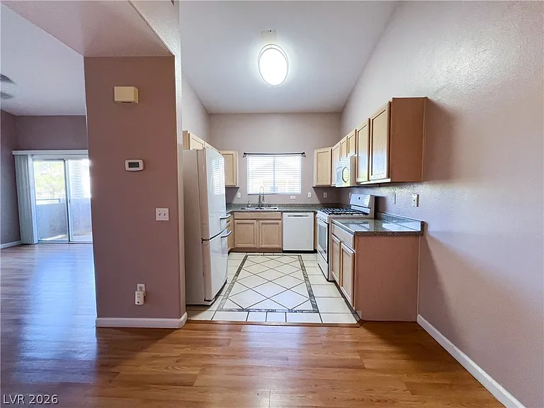 2100 Quarry Ridge St #207 — Photo 31