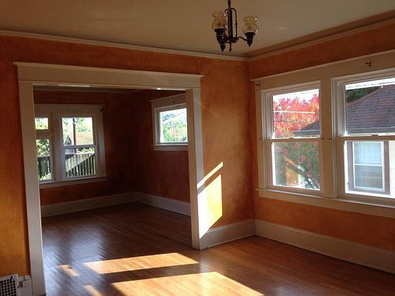 Living areas with lots of windows