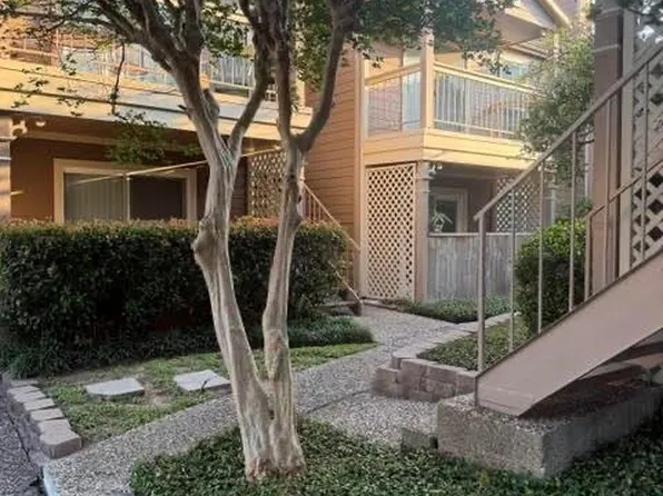 1880 White Oak Dr APT 141, Houston, TX 77009