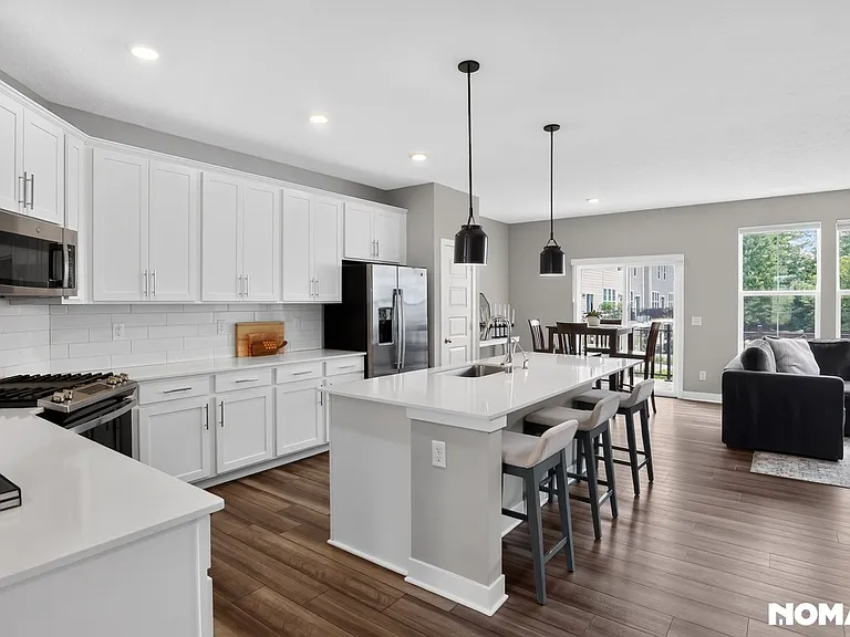 9540 Park Meridian Dr — Photo 8