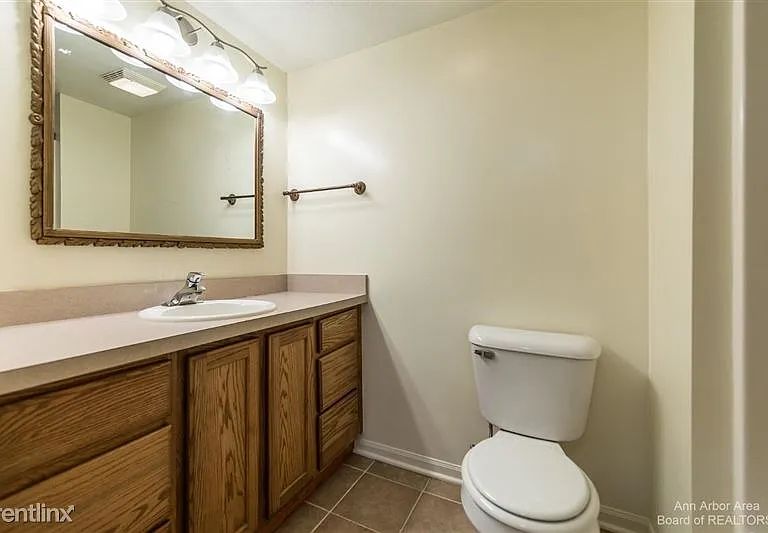 1381 Millbrook Trl #1 — Photo 12