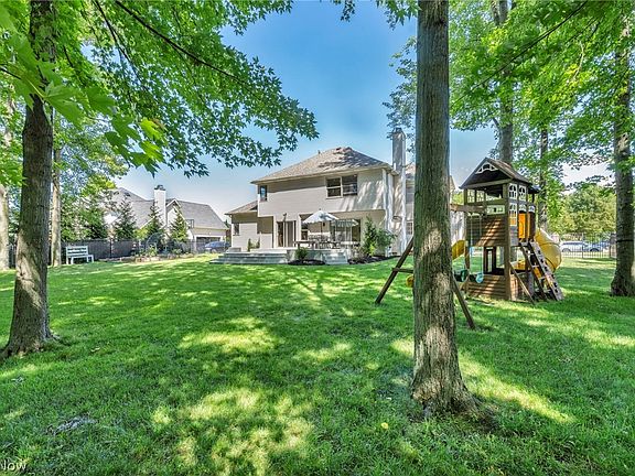 5th image of 4622 Bellerive Way