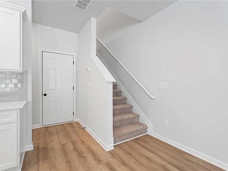156 Flier Dr — Photo 22