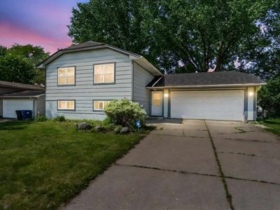 5812 N Thornwood Ave, Davenport, IA, 52806