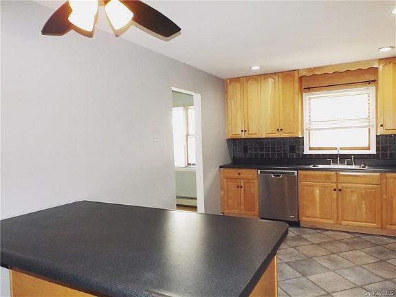 2nd image of 46 Fairview Ave Floor 2