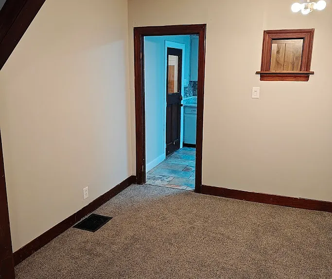 524 Crestmore Ave — Photo 4