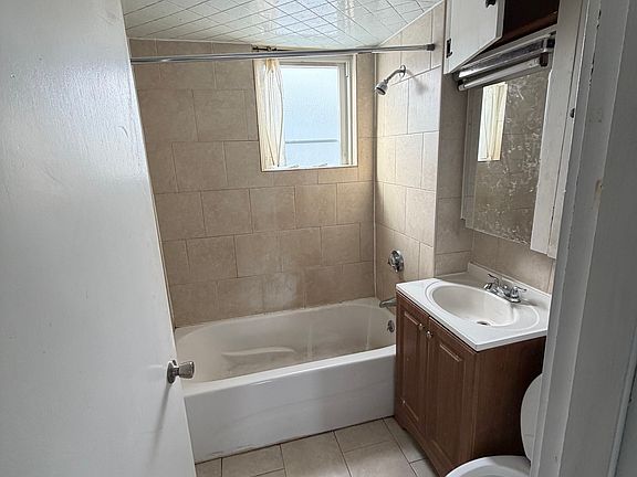 5th image of 58 Richmond St #3