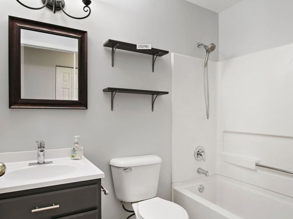 1037 N Village Dr Unit 4