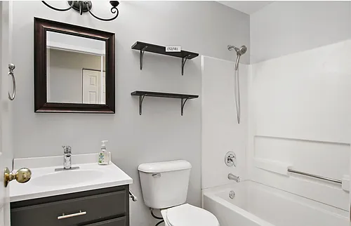 1037 N Village Dr #4 Photo 1
