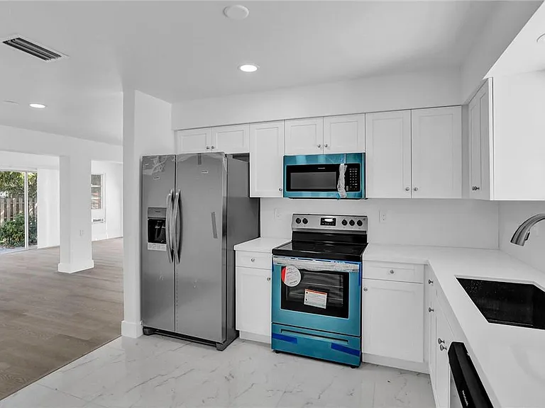 1013 SE 14th Ct — Photo 22