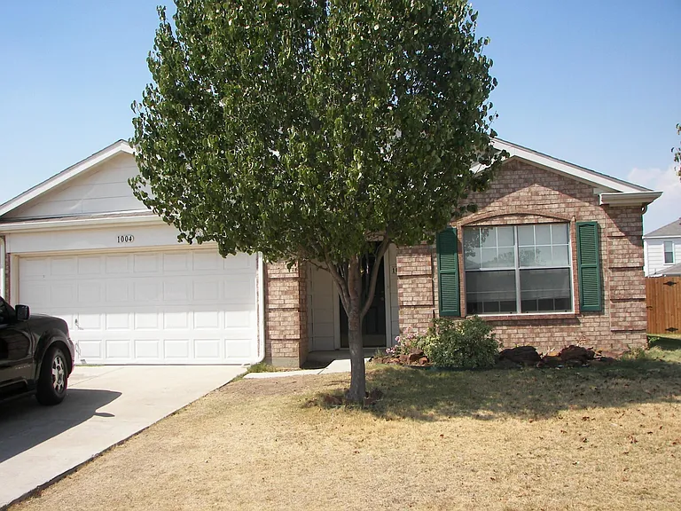 1004 Greenbend Dr — Photo 28