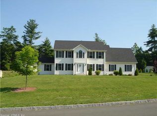 152 Cougar Dr, Manchester, CT 06040