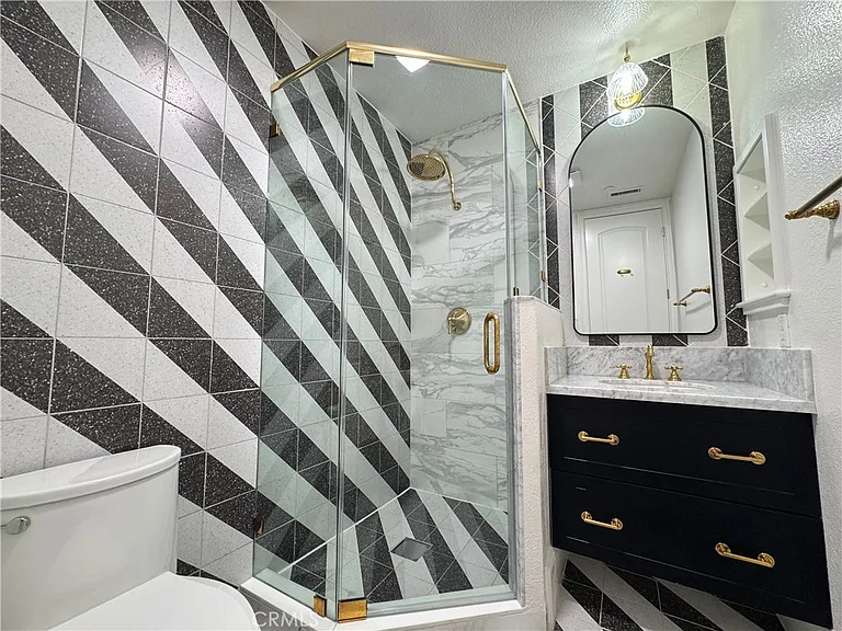 2856 Eider St — Photo 34