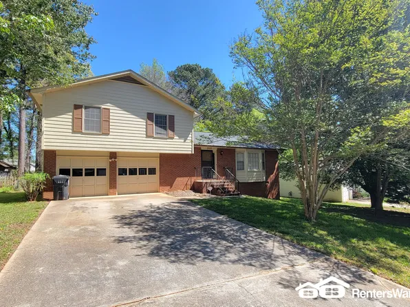 2532 Mistletoe Ln, Snellville, GA 30039