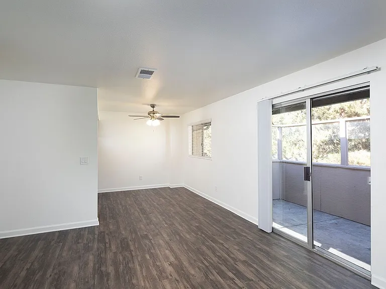 Bonita Heights Apartments — Photo 19