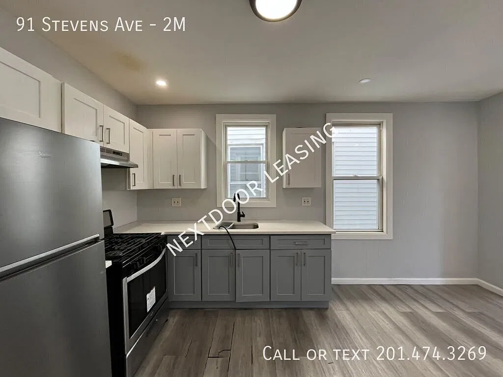91 Stevens Ave — Photo 2