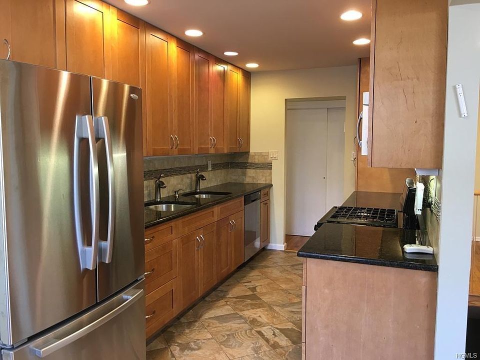 1st image of 81 Kearsing Pkwy APT B