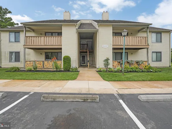 905 The Woods, Cherry Hill, NJ 08003