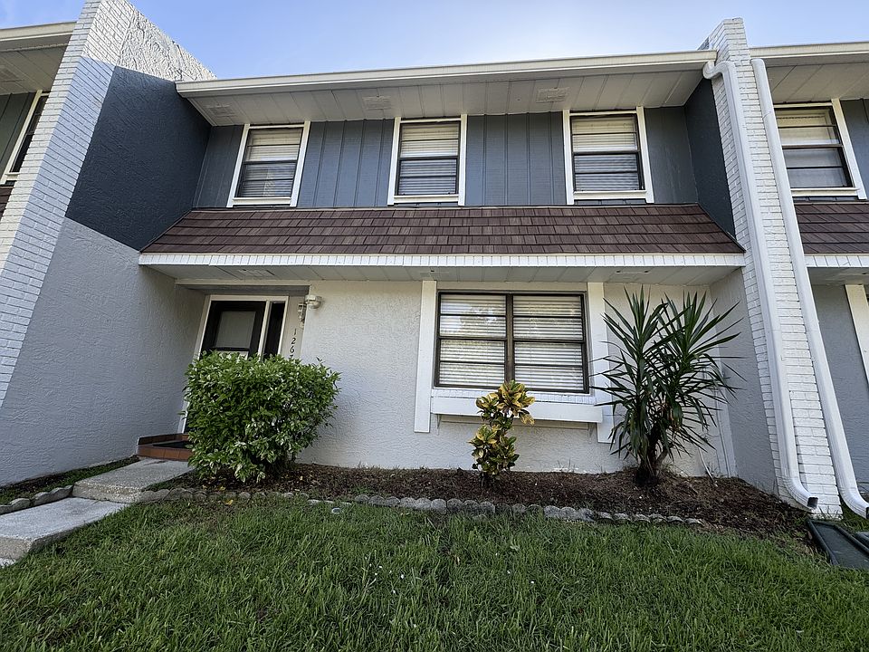 Front of townhome