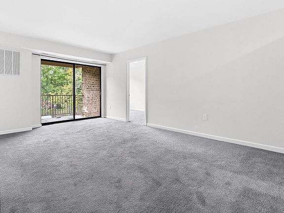 5th image of 142 Georgetown Rd APT 9