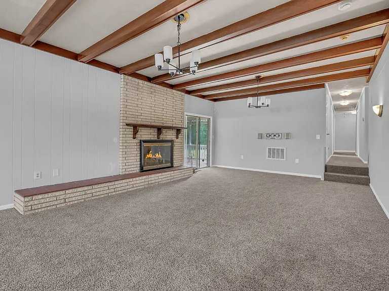 359 Meadow Ln — Photo 26