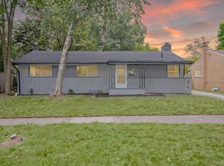 32431 Halmich Dr, Warren, MI 48092