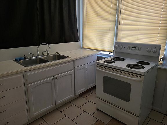 4th image of 2639 4th St S