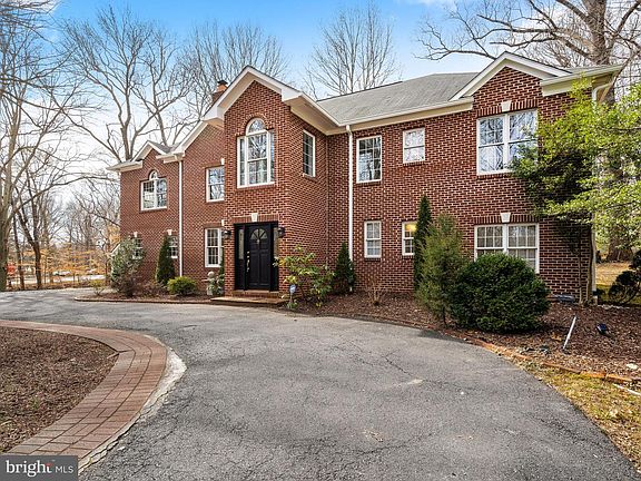 5th image of 3054 Cedar Ln