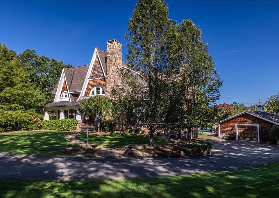 340 Smith Hill Rd, Burrillville, RI 02830 Zillow