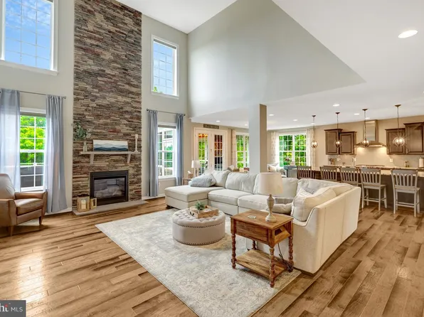 15019 Lynnford Ct, Waterford, VA 20197