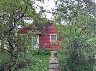 527 S Governor St #1, Iowa City, IA 52240
