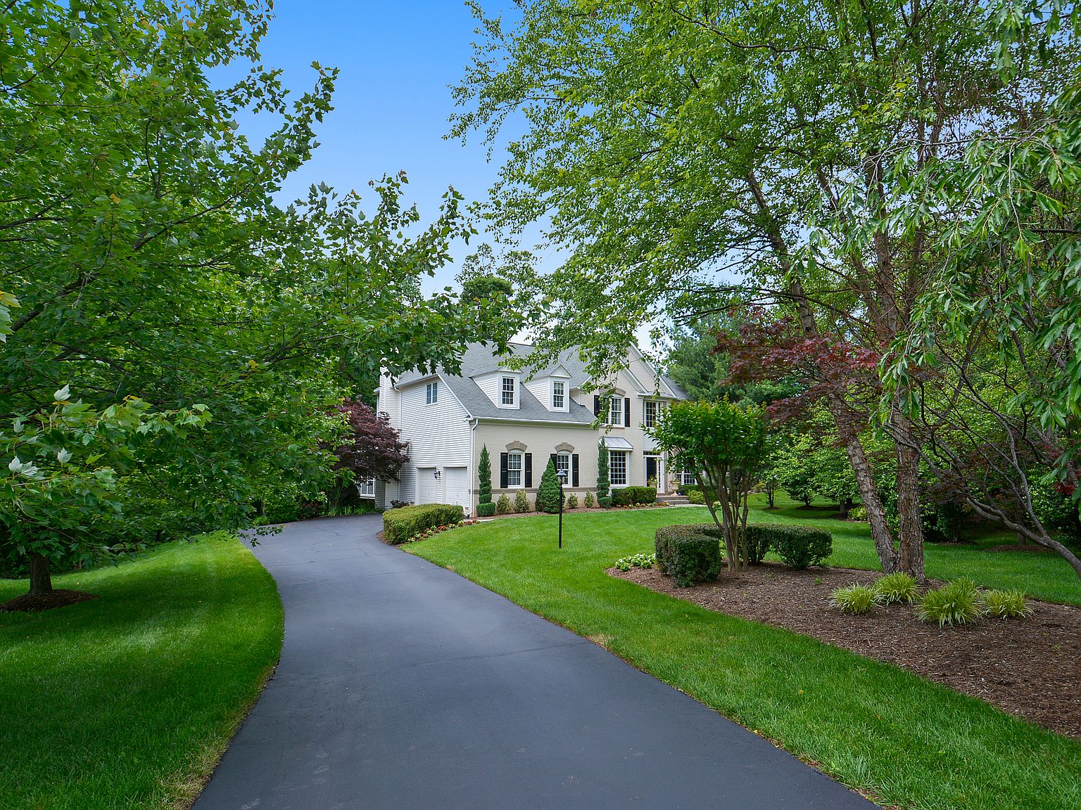 12142 Windsor Hall Way, Herndon, VA 20170 Zillow