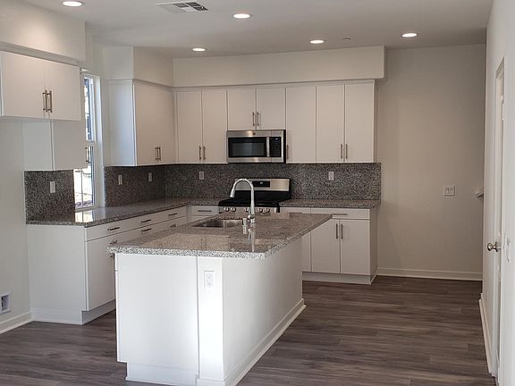 2nd image of 10546 Acorn Pl