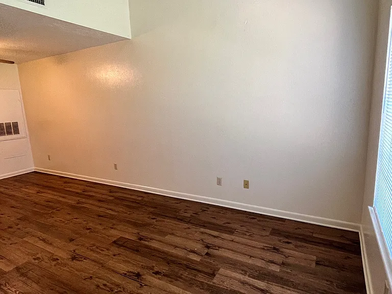 402 Summer Ct #1A — Photo 3