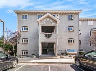 315 5th Ave APT 23, Manistee, MI 49660