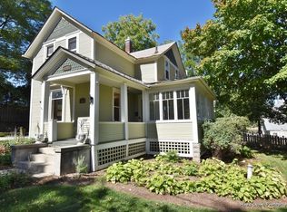 408 Walnut St, Saint Charles, IL 60174