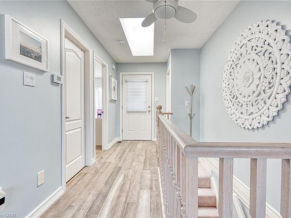 3rd image of 175 Fiddlers Green Rd #3