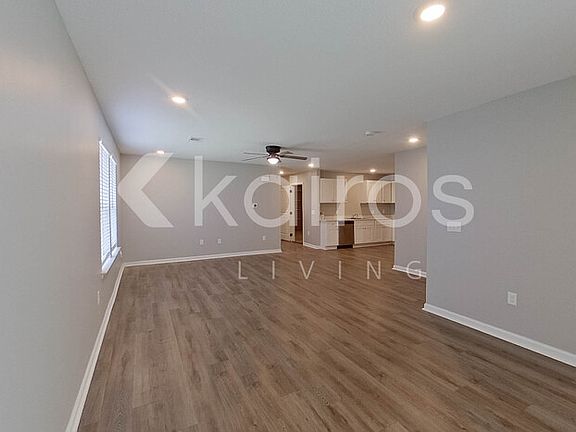 4th image of 124 Cottage Grove Rd