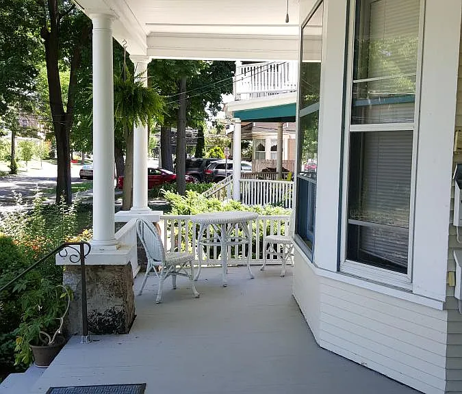 Front porch common area