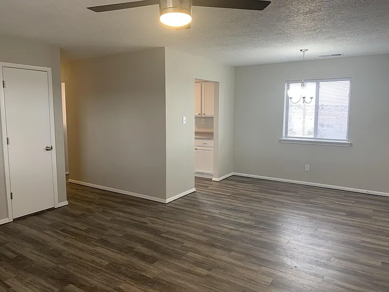 22 David Dr — Photo 3
