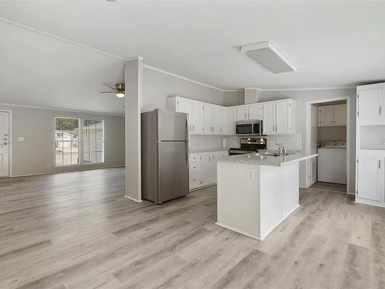 16333 Lone Corral Ct — Photo 6