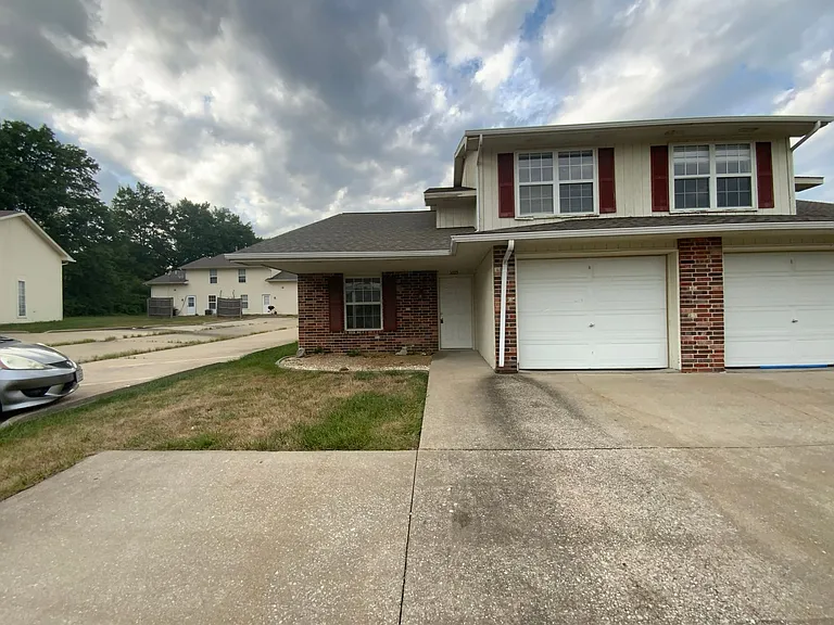 1605 Steamboat Ln — Photo 23