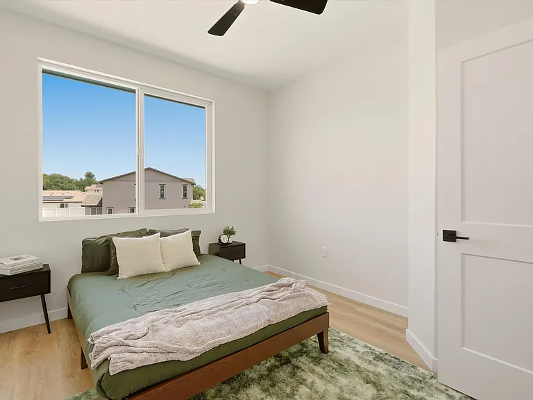 5824 Persepolis Ct — Photo 17