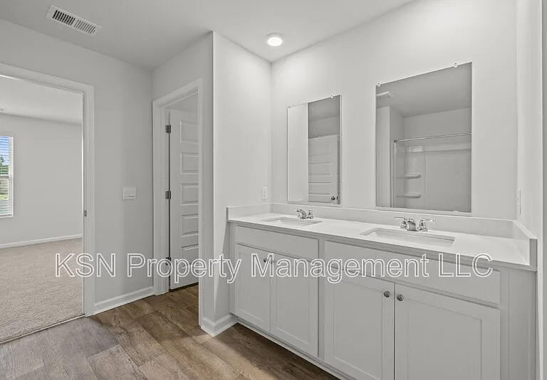 129 Azure Dr — Photo 39
