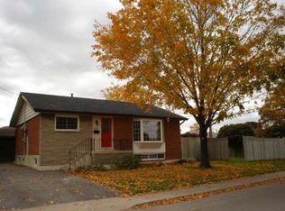 832 9th Ave, Hamilton, ON L8T 2B1